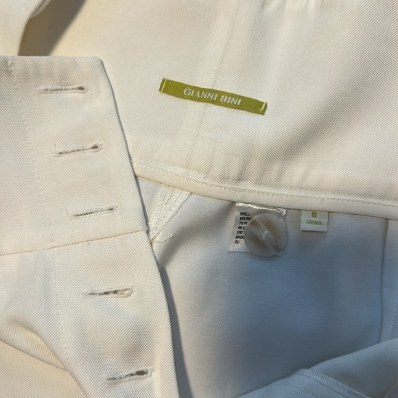 Shorts - Picture 2 of 3